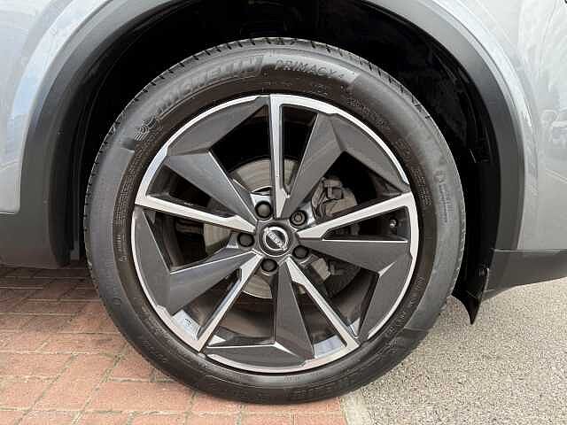 Nissan Qashqai 1.3 DIG-T (140ps) Tekna