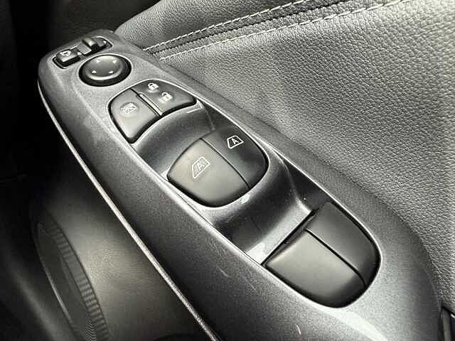 Nissan Juke 1.0 DIG-T (117ps) N-Connecta