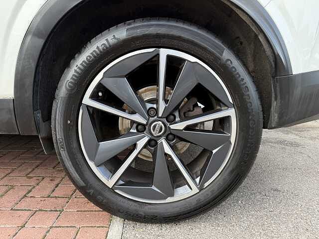 Nissan Qashqai 1.3 DIG-T (158ps) Tekna