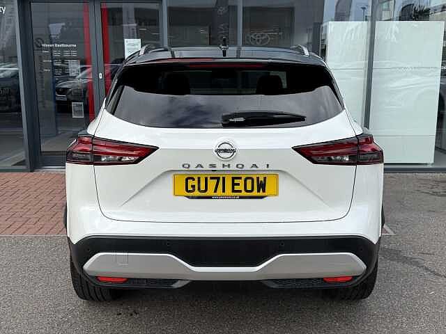 Nissan Qashqai 1.3 DIG-T (158ps) Tekna