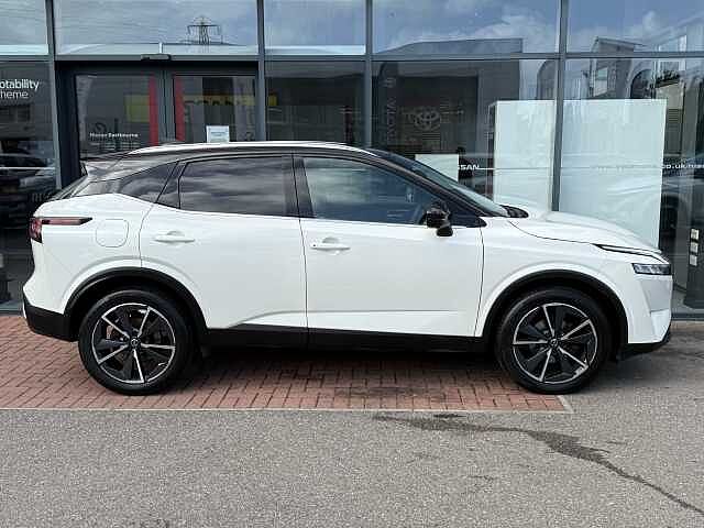 Nissan Qashqai 1.3 DIG-T (158ps) Tekna