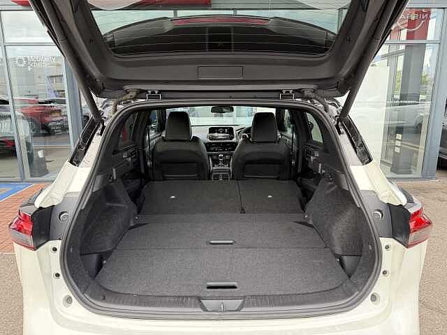 Nissan Qashqai 1.3 DIG-T (158ps) Tekna