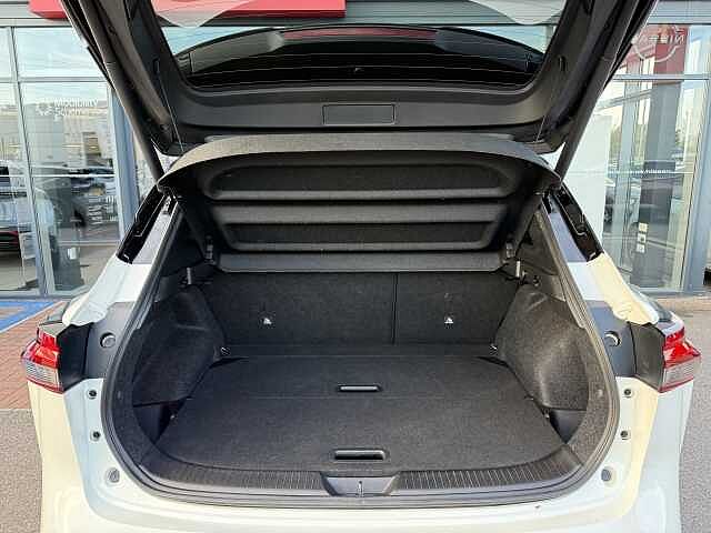 Nissan Qashqai 1.3 DIG-T (158ps) Tekna