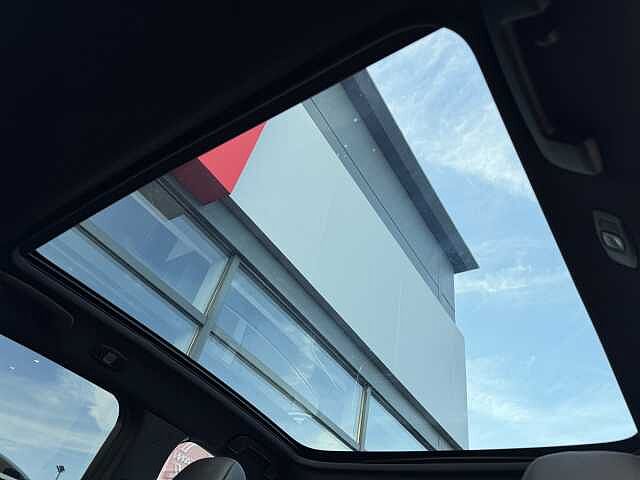 Nissan Qashqai 1.3 DIG-T (158ps) Tekna