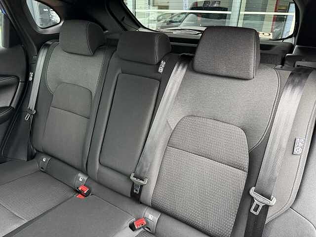 Nissan Qashqai 1.3 DIG-T (140ps) N-Connecta [Glass Roof]