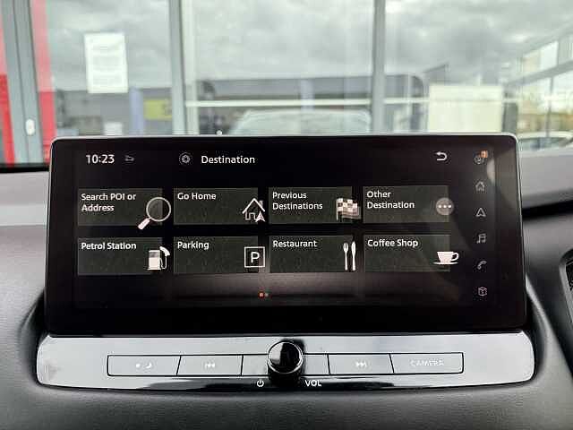 Nissan Qashqai 1.3 DIG-T (140ps) N-Connecta [Glass Roof]