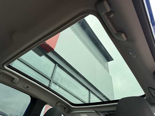 Nissan Qashqai 1.3 DIG-T (140ps) N-Connecta [Glass Roof]
