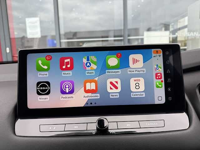 Nissan Qashqai 1.3 DIG-T (140ps) N-Connecta [Glass Roof]