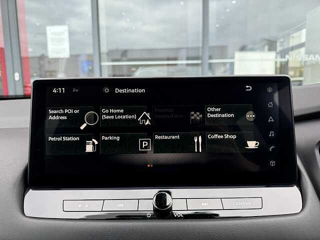 Nissan Qashqai 1.3 DIG-T (140ps) N-Connecta [Glass Roof]