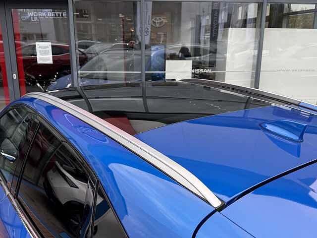 Nissan Qashqai 1.3 DIG-T (140ps) N-Connecta [Glass Roof]