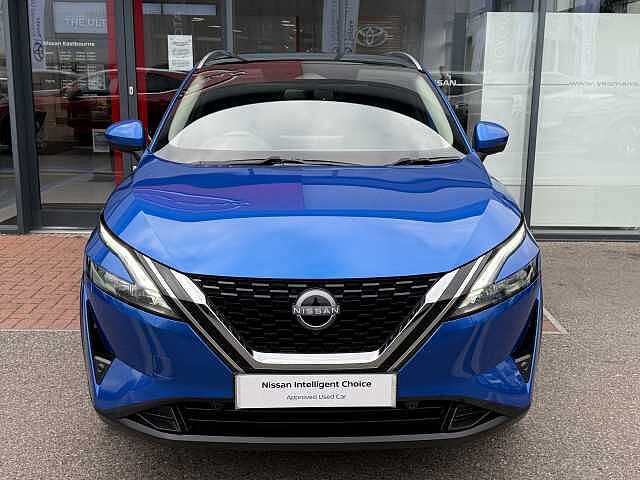 Nissan Qashqai 1.3 DIG-T (140ps) N-Connecta [Glass Roof]