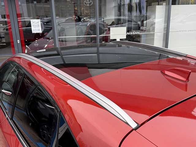 Nissan Qashqai 1.3 DIG-T (158ps) N-Connecta [Glass Roof]