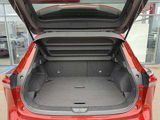 Nissan Qashqai 1.3 DIG-T (158ps) N-Connecta [Glass Roof]