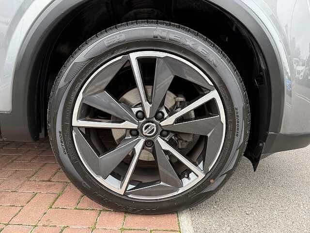 Nissan Qashqai 1.3 DIG-T (158ps) Tekna