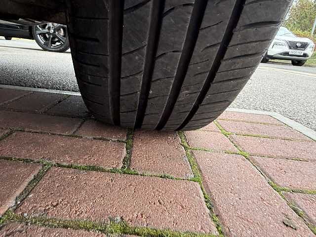 Nissan Qashqai 1.3 DIG-T (158ps) Tekna