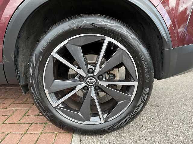 Nissan Qashqai 1.3 DIG-T (140ps) Tekna