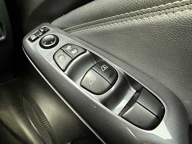 Nissan Juke 1.0 DIG-T (117ps) N-Connecta