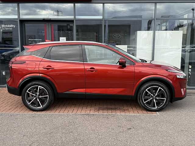 Nissan Qashqai 1.3 DiG-T (140ps) Tekna