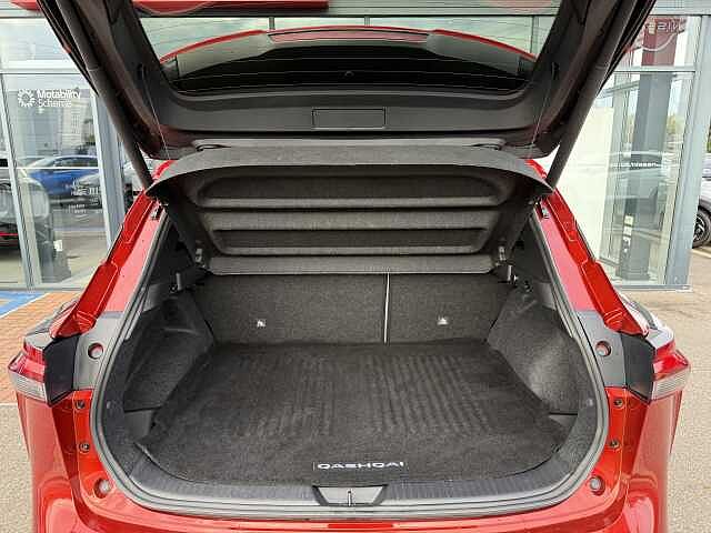 Nissan Qashqai 1.3 DiG-T (140ps) Tekna