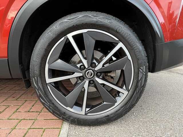 Nissan Qashqai 1.3 DiG-T (140ps) Tekna