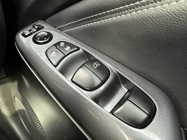 Nissan Juke 1.0 DIG-T (114ps) N-Connecta