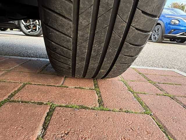 Nissan Juke 1.0 DIG-T (114ps) N-Connecta