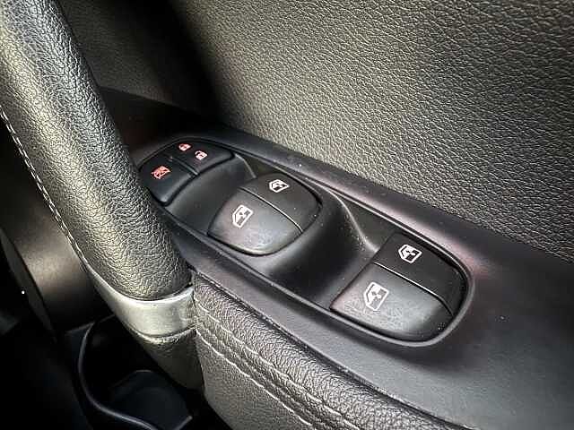 Nissan Qashqai 1.3 DIG-T (140ps) Tekna