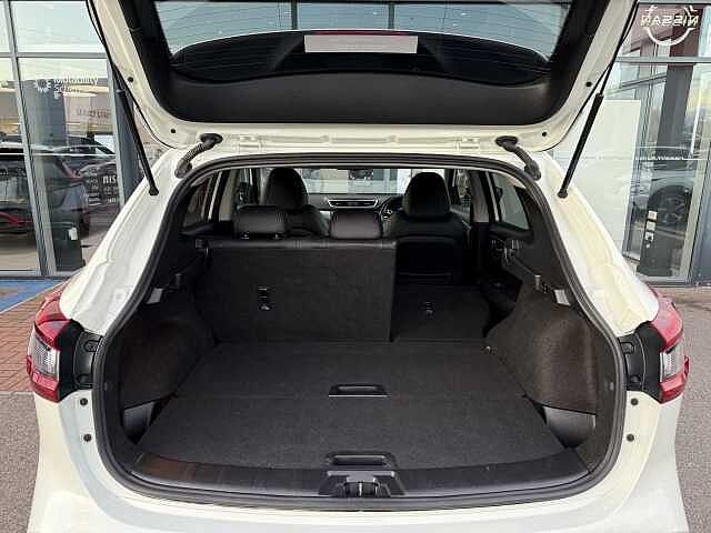 Nissan Qashqai 1.3 DIG-T (140ps) Tekna