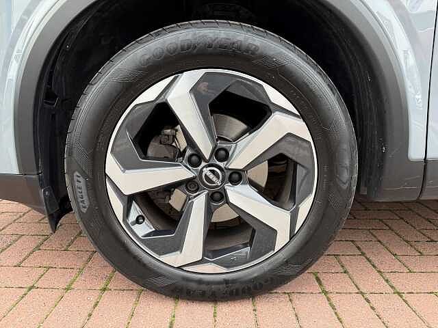 Nissan Qashqai 1.3 DIG-T (158ps) N-Connecta