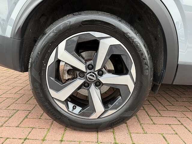 Nissan Qashqai 1.3 DIG-T (158ps) N-Connecta