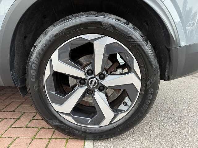 Nissan Qashqai 1.3 DIG-T (158ps) N-Connecta