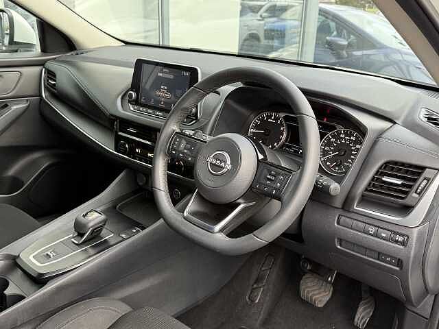 Nissan Qashqai 1.3 DIG-T (158ps) Acenta Premium [Glass Roof]