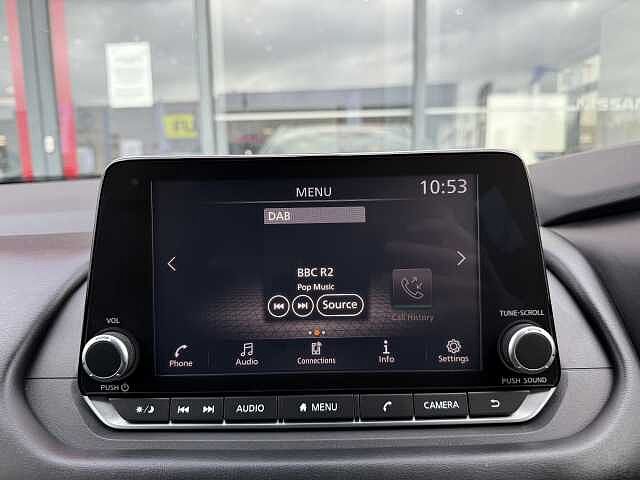 Nissan Qashqai 1.3 DIG-T (158ps) Acenta Premium [Glass Roof]