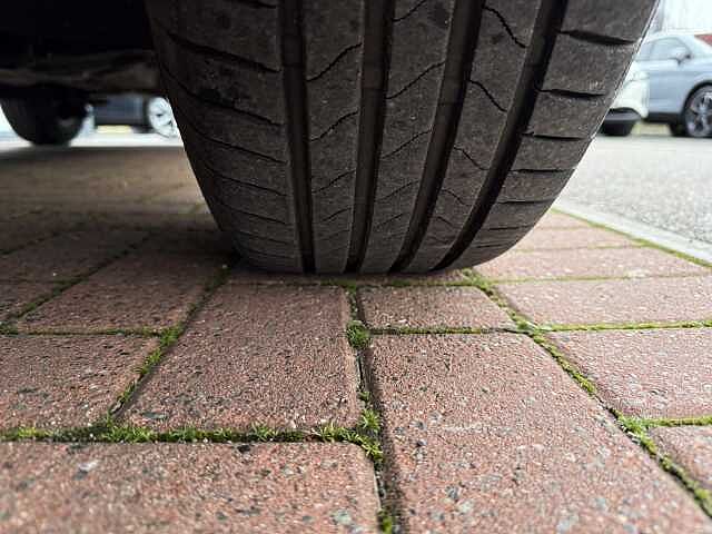 Nissan Qashqai 1.3 DIG-T (158ps) Acenta Premium [Glass Roof]