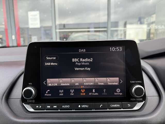 Nissan Qashqai 1.3 DIG-T (158ps) Acenta Premium [Glass Roof]