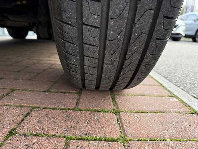 Nissan Qashqai 1.3 DIG-T (158ps) Acenta Premium [Glass Roof]