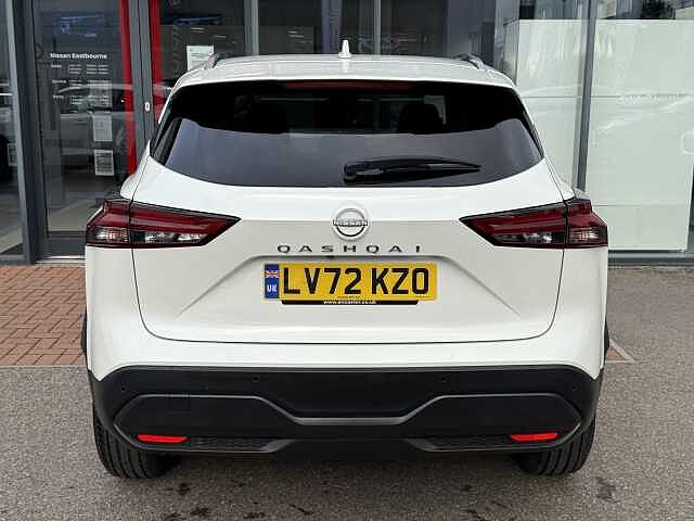 Nissan Qashqai 1.3 DIG-T (158ps) Acenta Premium [Glass Roof]