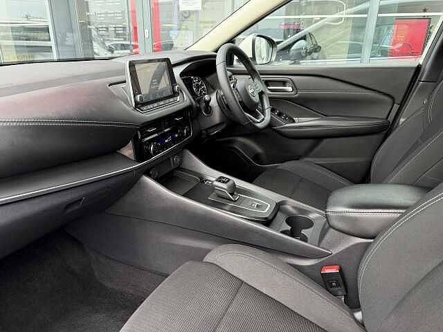 Nissan Qashqai 1.3 DIG-T (158ps) Acenta Premium [Glass Roof]