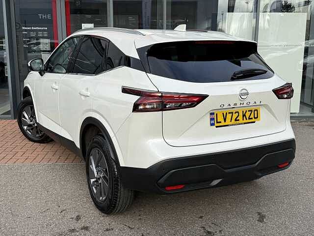 Nissan Qashqai 1.3 DIG-T (158ps) Acenta Premium [Glass Roof]