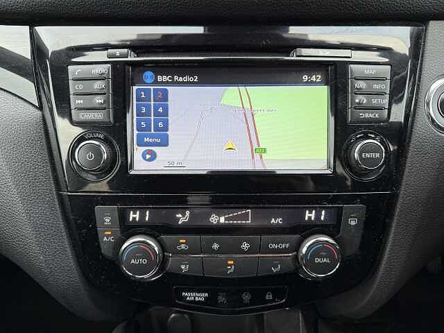 Nissan Qashqai 1.5 dCi N-Connecta [Glass Roof]