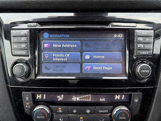 Nissan Qashqai 1.5 dCi N-Connecta [Glass Roof]