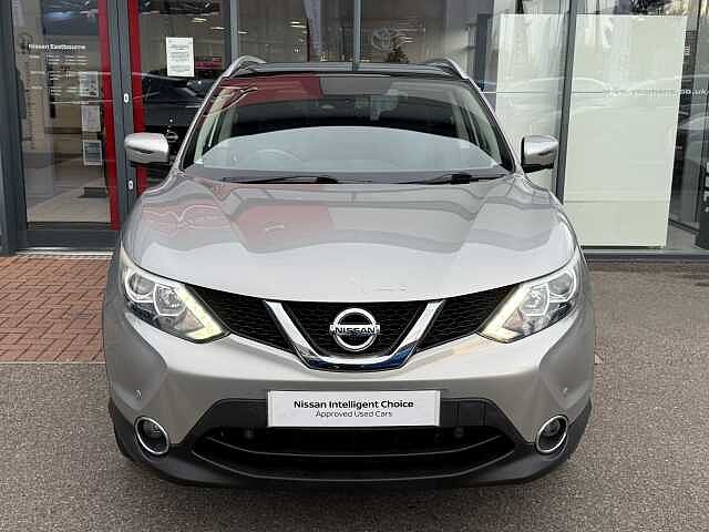 Nissan Qashqai 1.5 dCi N-Connecta [Glass Roof]