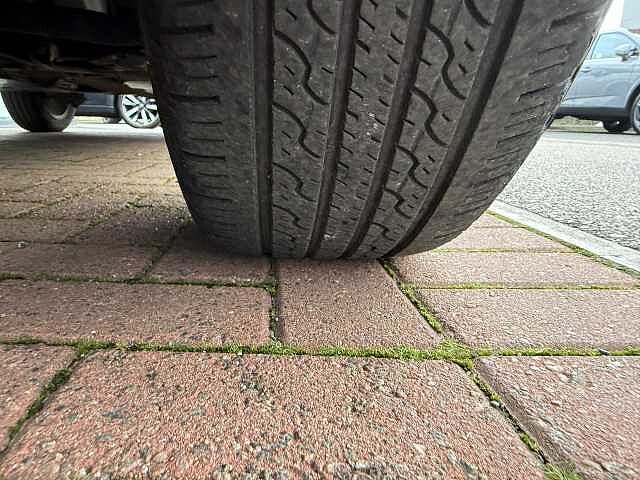 Nissan Qashqai 1.5 dCi N-Connecta [Glass Roof]