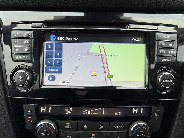 Nissan Qashqai 1.5 dCi N-Connecta [Glass Roof]