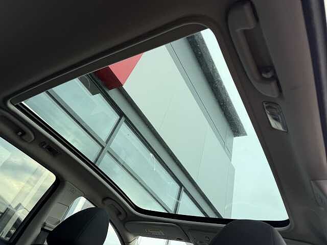 Nissan Qashqai 1.5 dCi N-Connecta [Glass Roof]