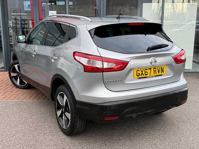Nissan Qashqai 1.5 dCi N-Connecta [Glass Roof]