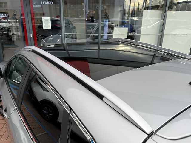 Nissan Qashqai 1.5 dCi N-Connecta [Glass Roof]