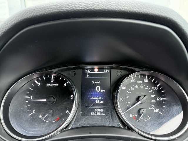 Nissan Qashqai 1.5 dCi N-Connecta [Glass Roof]