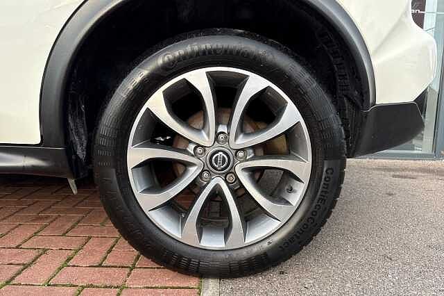 Nissan Juke 1.6 Tekna 5dr [Bose]