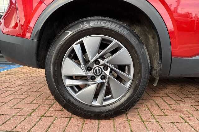 Nissan Qashqai 1.3 DIG-T (140ps) Acenta Premium